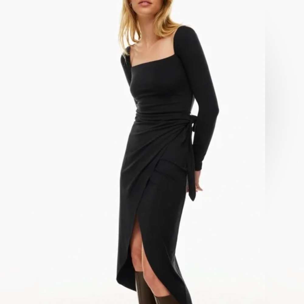 Aritzia Saturn Longsleeve Midi Dress (small) NWT